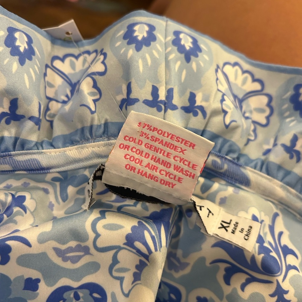 Gretchen Scott Designs Blue and White Printed Tunic Top NWT - Picture 8 of 8